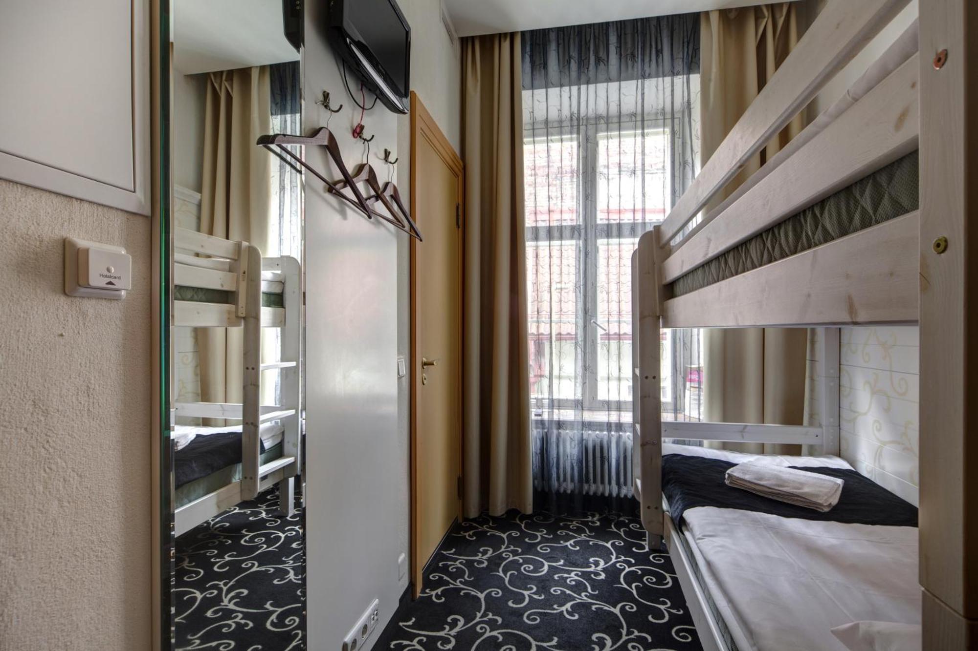Meriton Old Town Garden Hotel Tallinn Oda fotoğraf